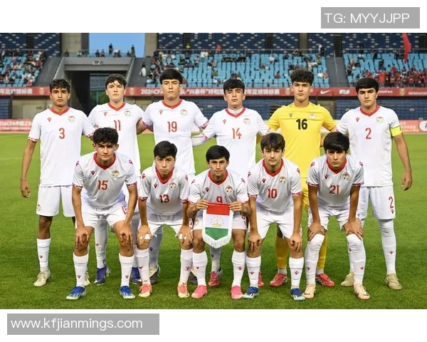 国少逆转塔吉克斯坦U16杨宸硕精彩破门助球队取胜
